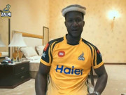 ڈیرن سیمی نے منفرد اور مخصوص پختون انداز میں پشاور زلمی کی کٹ لانچ کردی