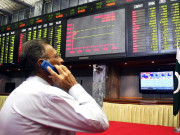 کراچی اسٹاک مارکیٹ میں مندی 2 نفسیاتی حدیں بیک وقت گرگئیں 