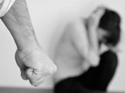 خواتین پر گھریلو تشدد کرنے کے خلاف تین ماہ قید اورجرمانے کا قانون تیار