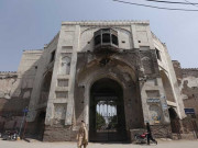 پشاور کا قدیم گور گٹھڑی دروازہ یادگار کے طور پر منتخب