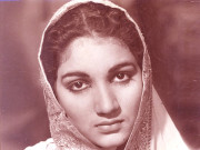 آشا پوسلے پہلی پاکستانی فلم ’’تیری یاد‘‘ کی ہیروئن بنیں