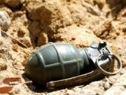 مردان میں دستی بم کے دھماکے میں 3 بچوں سمیت 7 افراد زخمی