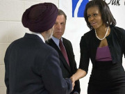 مشعل اوباما کی سكھ عبادت گاہ میں متاثرہ افراد سے ملاقات