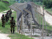 چکوٹھی میں بھارتی مورچوں کے سامنے پاک فوج زندہ باد کے نعرے