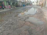 چمکنی پھاٹک کے قریب 50 دیہاتوں کو جوڑنے والا روڈ کھنڈرات میں تبدیل