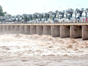 بارشسیلاب کی تباہ کاریاںمزید7جاں بحقندی نالوں میں طغیانی 