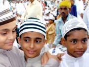 تہواروں کی دھنکملن رنگ کے بغیر ادھوری