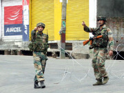 جموں انتہا پسندوں کے مسلمانوں پر حملے جھڑپیں 3 شہید کرفیو نافذ    