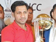 سرفراز احمد کا ورلڈ کپ ٹرافی کو شوکیس میں سجانے کا عزم