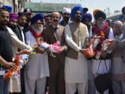 بیساکھی میلہ منانے کے لیے دنیا بھر سے سکھ یاتری پاکستان پہنچ گئے