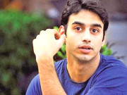 انٹرٹینمینٹ انڈسٹری میں مسابقت کی دوڑ نے معیار کو نقصان پہنچایا ہے