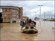 ایران سیلاب اور امریکی دہشت گردی کی زد میں