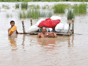 بھارت نے ستلج میں ایک لاکھ کیوسک پانی چھوڑ دیا سیکڑوں دیہات زیر آب 