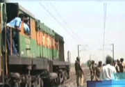 بھارتی ریاست بہار میں ٹرین کی زد میں آکر 35 ہندو یاتری ہلاک متعدد زخمی 