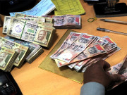 ایشیائی حصص مارکیٹس میں مندی کرنسیاں گرگئیں