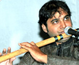 روح کی تسکین کے لیے بانسری بجاتا ہوں