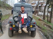 مقبوضہ کشمیر میں بھارتی فوج کا نوجوانوں کو انسانی ڈھال بنانے کا سلسلہ جاری