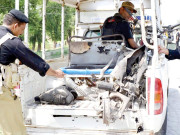 مردان اے این پی رہنما گل حمید قتل پشاور میں دھماکا فورسز کی گاڑی تباہ 