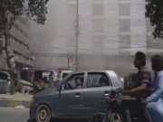 گلستان جوہر کے سپر اسٹور میں لگی آگ سے عمارت گرنے کا خدشہ