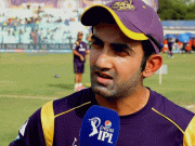 گوتم گمبھیر پر خاتون امیدوار کے بارے میں توہین آمیزپمفلٹ تقسیم کرنے کا الزام