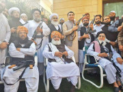 فضل الرحمن کی عمرے سے واپسی ذاتی سیکیورٹی میں گھر پہنچے