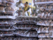 سعودی حکومت کی طرف سے مستحق افراد کیلیے 80 ٹن کھجوروں کا تحفہ