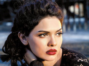 پلاسٹک سرجری کروانے کی خبروں میں کوئی حقیقت نہیںسارہ لورین