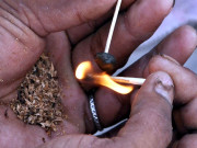 ٹنڈوالہیار پولیس کی سرپرستی میں منشیات کی کھلے عام فروخت 