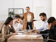 دفتری ماحول اور ملازم کی ذہنی و جسمانی صحت پر اسکے اثرات