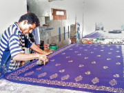 ڈیجیٹل پرنٹنگ اور ایمبرائڈری نے ہاتھ سے کپڑوں کی چھپائی کا فن نگل لیا