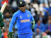 آئی سی سی نے دھونی کو بھارتی فوج کے لوگو والے گلووز پہننے سے روک دیا