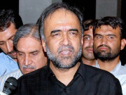 غداریوں کے سرٹیفکیٹ بانٹنا درست نہیں قمر زمان کائرہ