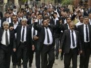 ججز کے خلاف حکومتی ریفرنس کی سماعت پر وکلا کی ہڑتال