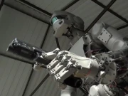 بھاگتے مجرموں کو پکڑنے والا روبوٹ