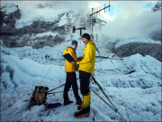 ایورسٹ کی چوٹی پر دنیا کا بلند ترین موسمیاتی اسٹیشن قائم