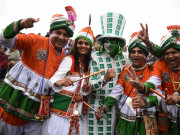 پاکستان سے میچ  اولڈ ٹریفورڈ میں بھارتی شائقین کا غلبہ رہا