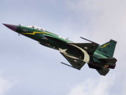 پاکستانی جے ایف تھنڈر نے پیرس ایئر شو میں دھاک بٹھا دی