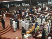 قومی اسمبلی کا بجٹ اجلاس ہنگامہ آرائی کی وجہ سے پھر ملتوی