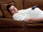 دیر سے سونا وزن گھٹانے کی راہ میں رکاوٹ کیوں بنتا ہے؟