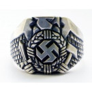 جرمنی ہٹلر کی چاندی اور لعل جڑی انگوٹھی 75 سال بعد منظرعام پر آگئی