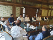 ن لیگ کا وزیراعظم سے ملنے والے ارکان اسمبلی سے وضاحت طلب کرنے کا فیصلہ