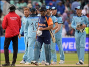 دھونی کھیل کو مزید داغدار نہ کرو