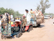 بارشوں کا سلسلہ جاری باغ میں مسافر بس نالے میں بہہ گئی 4جاں بحق 12 لاپتہ 