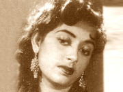 جمیلہ رزاق نے ’’انتخاب‘‘ سے فلمی کیرئیر شروع کیا  