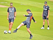 کیوی پیسرز مضبوط بھارتی بیٹنگ میں شگاف ڈالنے کیلیے بے قرار