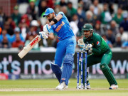 ورلڈکپ پاک بھارت میچ کی گیند 2 ہزار150 ڈالرز میں فروخت