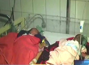 شیخوپورہ میں ایک شخص 2 نومولود بچیوں کو سڑک کنارے پھینک کر فرار ہوگیا