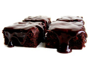 کیک کی تیاری ہوئی آسان