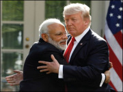 بوجھ اٹھانا بھارت سے سیکھئے