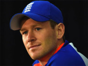 افغان فیملی کے ساتھ کرکٹ مورگن نے راشد خان کا دل بھی جیت لیا